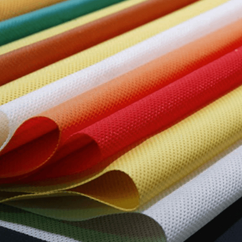 Rå hvit ikke-vevd polyesterstiftfiber (brukes til nålstansing) 2,5D×64mm